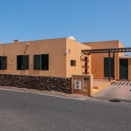 Lovely 2-Bed Villa In Corralejo Fuerteventura Exterior foto