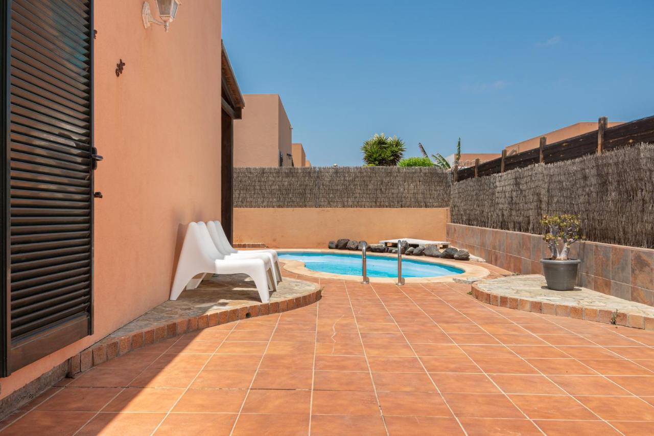 Lovely 2-Bed Villa In Corralejo Fuerteventura Exterior foto