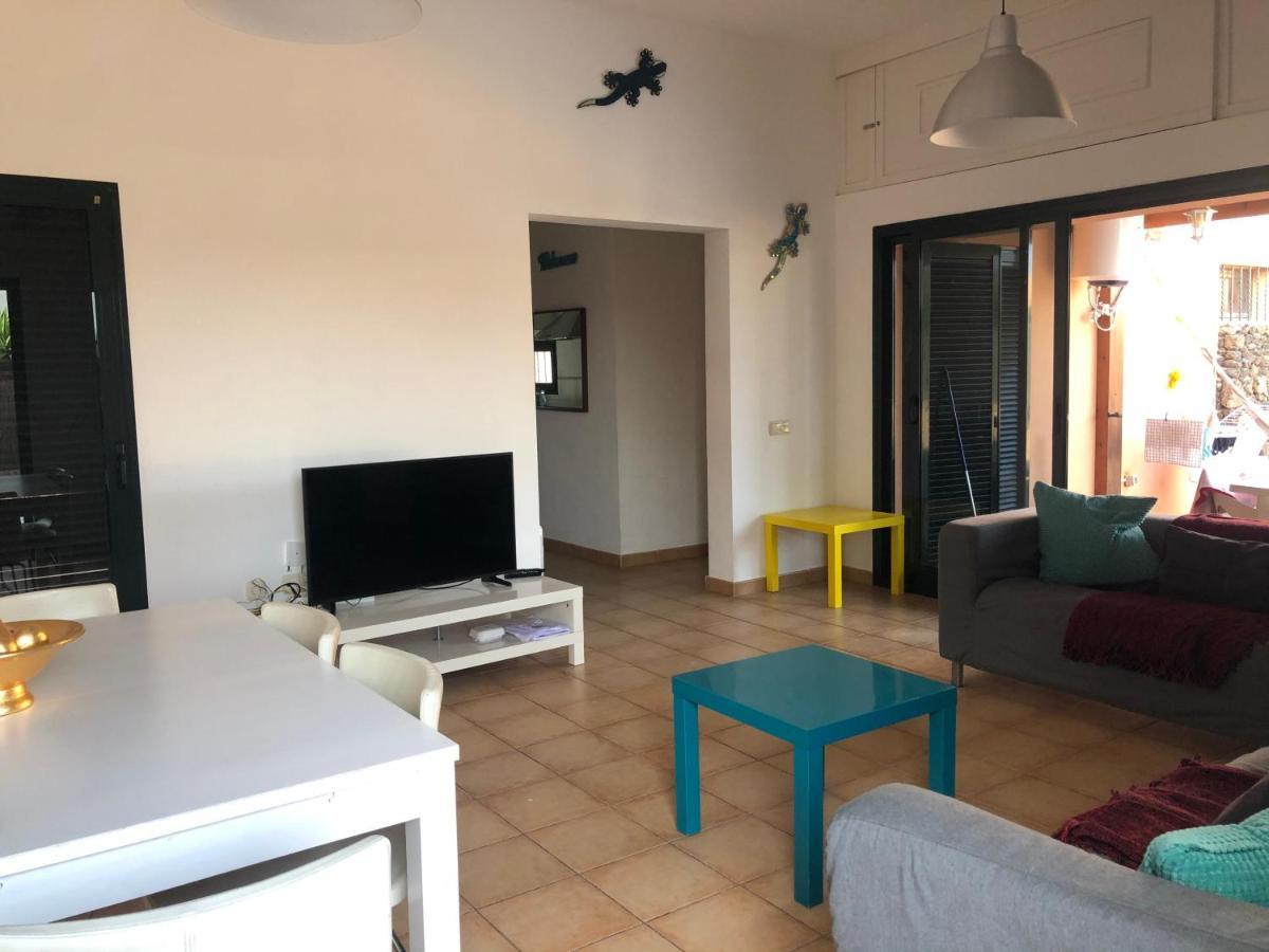 Lovely 2-Bed Villa In Corralejo Fuerteventura Exterior foto